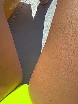 Snapshot of Wet-Pussycat chatting on 09-18-25, 12:29 Wet-Pussycat online show from 09-18-25, 12:29