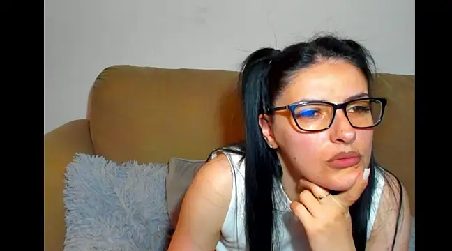 Snapshot of GlamourousKassy chatting on 03-14-25, 08:49 GlamourousKassy online show from 03-14-25, 08:49