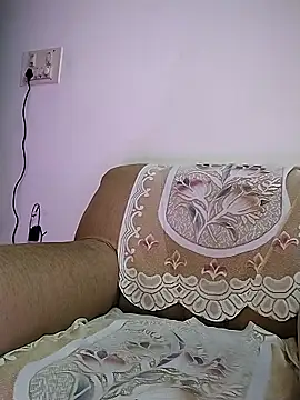 Snapshot of Nisha555 chatting on 11-17-25, 05:19 Nisha555 online show from 11-17-25, 05:19