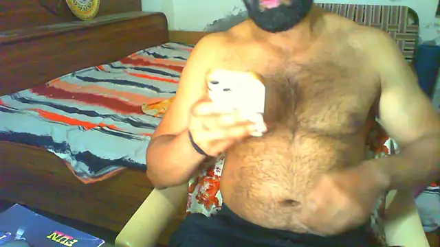 Snapshot of Vbestshow chatting on 05-12-26, 11:40 Vbestshow online show from 05-12-26, 11:40
