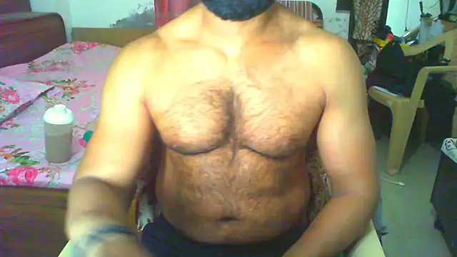 Snapshot of Vbestshow chatting on 05-19-26, 12:11 Vbestshow online show from 05-19-26, 12:11