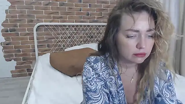 Snapshot of xxkristinaxx chatting on 02-10-25, 08:09 xxkristinaxx online show from 02-10-25, 08:09