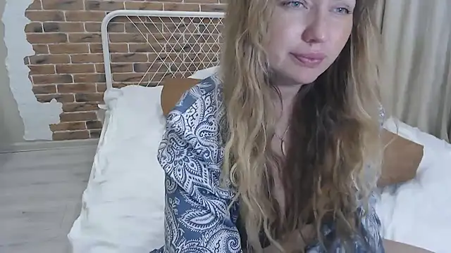 Snapshot of xxkristinaxx chatting on 02-12-25, 12:55 xxkristinaxx online show from 02-12-25, 12:55