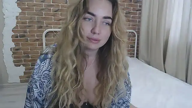 Snapshot of xxkristinaxx chatting on 02-13-25, 11:17 xxkristinaxx online show from 02-13-25, 11:17