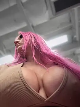 Snapshot of _Rapunzel_ chatting on 11-15-25, 07:32 Rapunzel online show from 11-15-25, 07:32