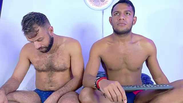 Snapshot of fantastic_couple_mens chatting on 09-25-25, 07:01 fantastic couple mens online show from 09-25-25, 07:01