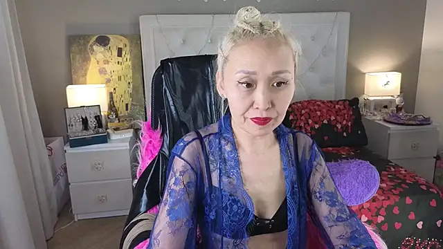 RoxalanaStar online show from 05-24-26, 09:09