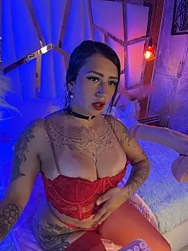 Snapshot of Tattooed_spittingdoll chatting on 04-07-26, 11:43 Tattooed spittingdoll online show from 04-07-26, 11:43