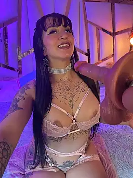 Tattooed spittingdoll online show from 07-23-26, 10:51