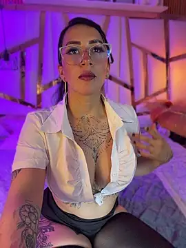 Tattooed spittingdoll online show from 07-27-26, 11:39