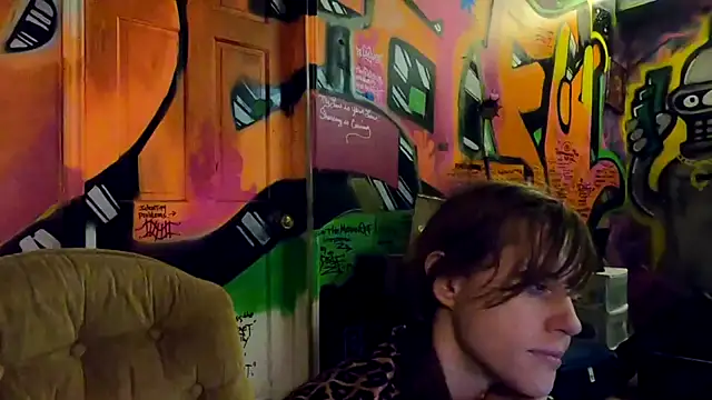 Snapshot of TheDaisyChaos chatting on 02-17-25, 05:04 TheDaisyChaos online show from 02-17-25, 05:04