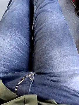 Snapshot of Babyucum4me chatting on 12-07-24, 08:11 Babyucum4me online show from 12-07-24, 08:11