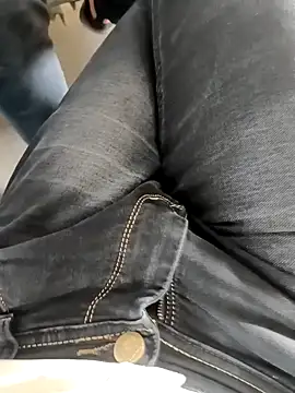 Snapshot of Babyucum4me chatting on 12-10-24, 08:30 Babyucum4me online show from 12-10-24, 08:30