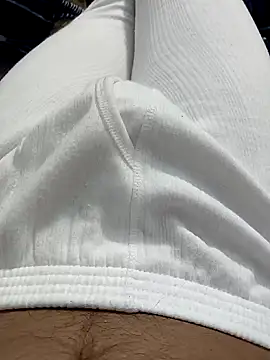 Snapshot of Babyucum4me chatting on 12-15-24, 04:48 Babyucum4me online show from 12-15-24, 04:48