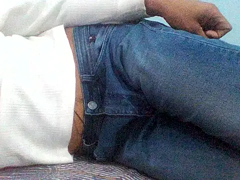 Snapshot of Babyucum4me chatting on 12-23-24, 08:36 Babyucum4me online show from 12-23-24, 08:36