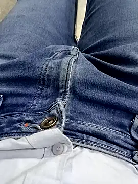 Snapshot of Babyucum4me chatting on 01-27-25, 06:31 Babyucum4me online show from 01-27-25, 06:31