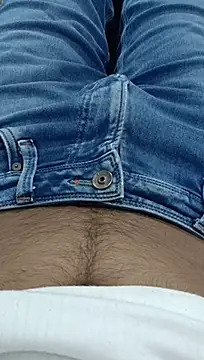 Snapshot of Babyucum4me chatting on 02-04-25, 02:21 Babyucum4me online show from 02-04-25, 02:21