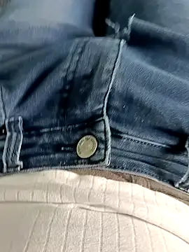 Snapshot of Babyucum4me chatting on 02-11-25, 11:43 Babyucum4me online show from 02-11-25, 11:43