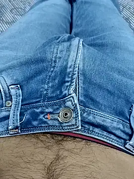 Snapshot of Babyucum4me chatting on 03-18-25, 02:15 Babyucum4me online show from 03-18-25, 02:15