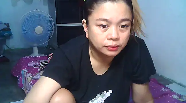 Kariebabe online show from 12-20-24, 01:25