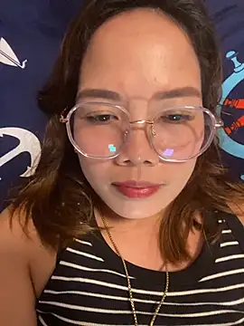 BURBERRY69 online show from 10-24-25, 10:44