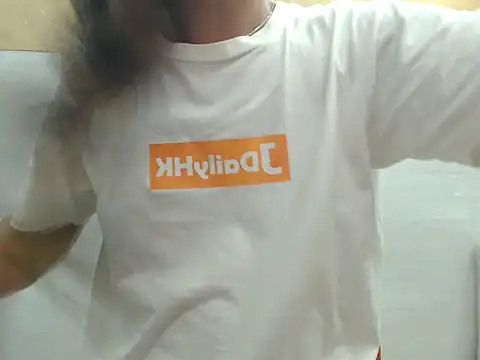 Snapshot of nica20 chatting on 09-13-25, 03:01 nica20 online show from 09-13-25, 03:01