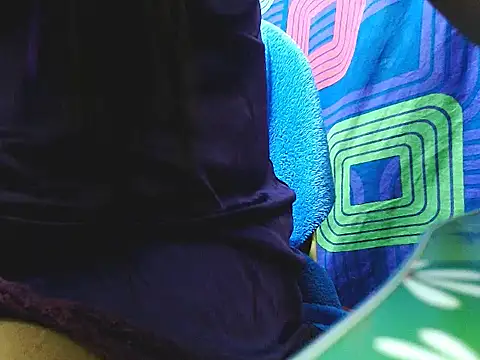 Snapshot of nica20 chatting on 09-30-25, 01:38 nica20 online show from 09-30-25, 01:38