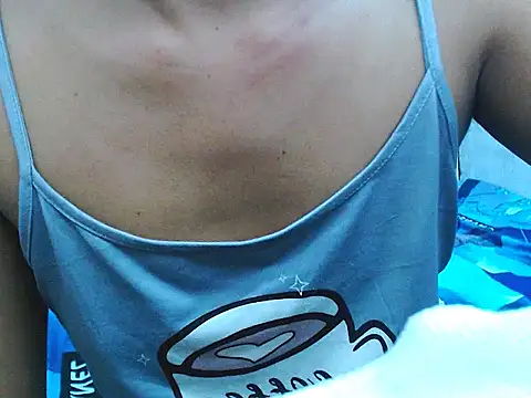 Snapshot of nica20 chatting on 10-15-25, 07:30 nica20 online show from 10-15-25, 07:30