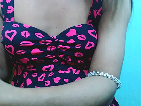 Snapshot of nica20 chatting on 11-16-25, 01:06 nica20 online show from 11-16-25, 01:06