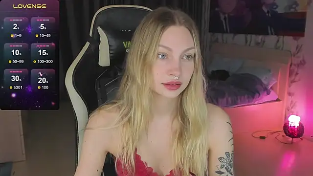 BiMolly online show from 03-20-25, 04:31