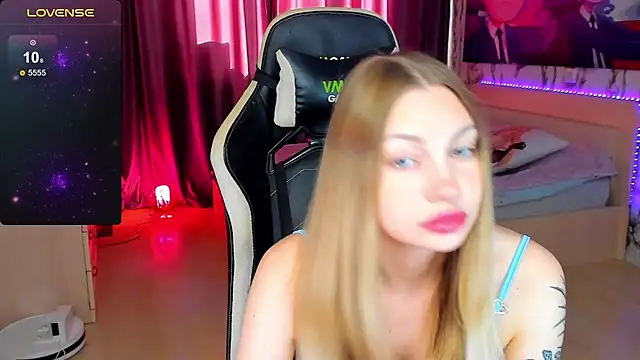 BiMolly online show from 09-11-25, 05:18