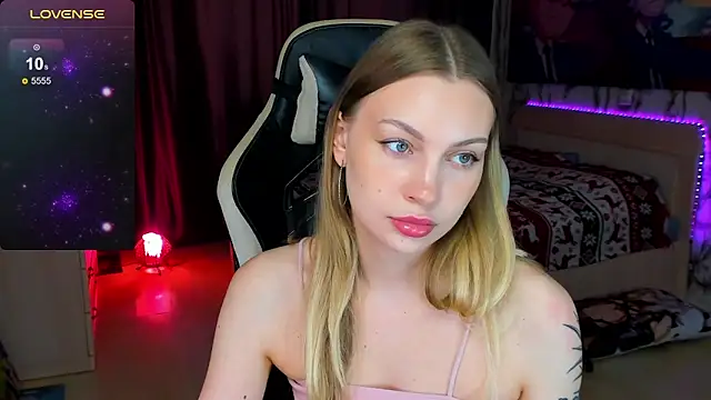 BiMolly online show from 10-16-25, 08:59