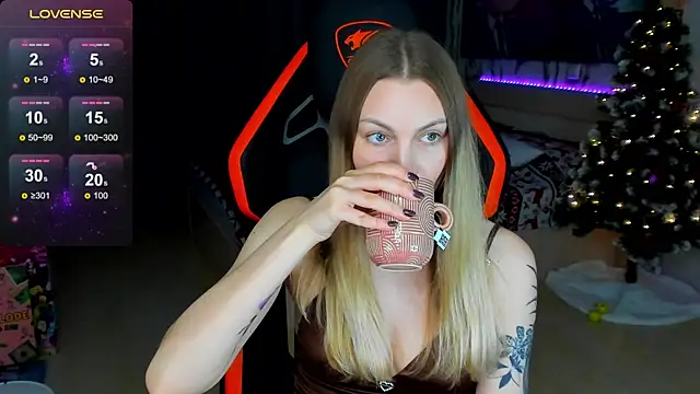 Snapshot of BiMolly chatting on 01-11-26, 05:29 BiMolly online show from 01-11-26, 05:29