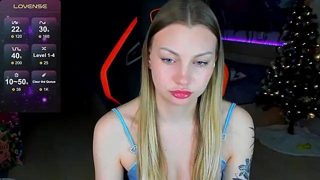 Snapshot of BiMolly chatting on 02-06-26, 07:06 BiMolly online show from 02-06-26, 07:06