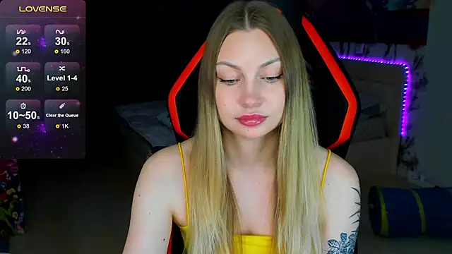 Snapshot of BiMolly chatting on 03-03-26, 07:31 BiMolly online show from 03-03-26, 07:31