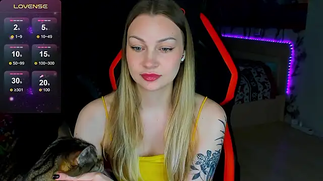 Snapshot of BiMolly chatting on 03-15-26, 01:00 BiMolly online show from 03-15-26, 01:00