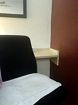 PichyPrettyPussy online show from 01-02-25, 05:14