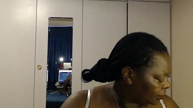 MatureBoobsDiva online show from 11-01-25, 02:41