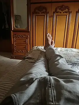 Bobby967 online show from 11-18-25, 09:36