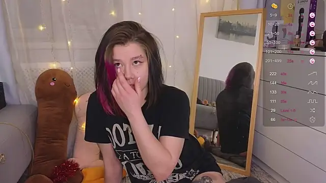 Mira Falls online show from 01-20-25, 05:26