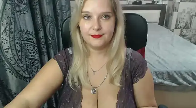 Snapshot of Boolochka chatting on 12-11-24, 07:46 Boolochka online show from 12-11-24, 07:46