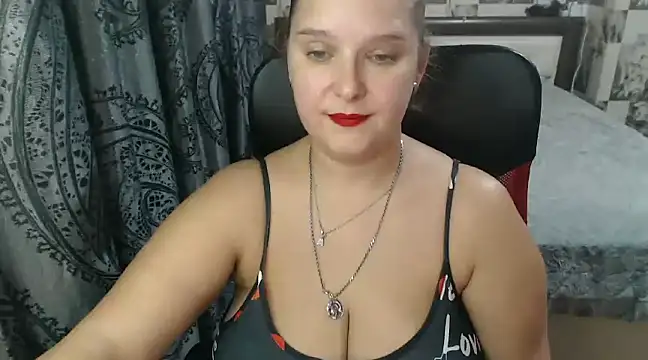 Snapshot of Boolochka chatting on 12-13-24, 08:37 Boolochka online show from 12-13-24, 08:37