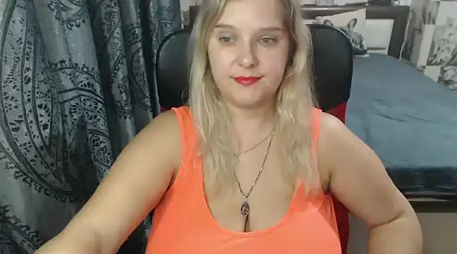 Snapshot of Boolochka chatting on 12-14-24, 08:18 Boolochka online show from 12-14-24, 08:18