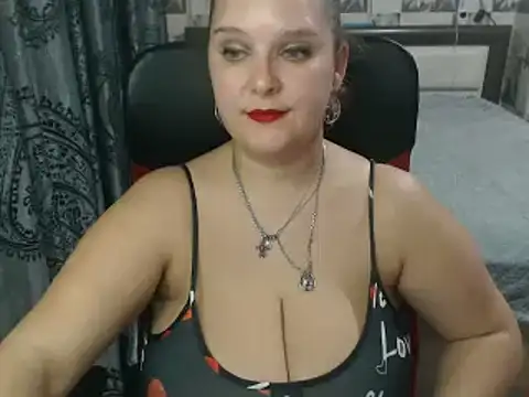 Snapshot of Boolochka chatting on 02-19-25, 08:31 Boolochka online show from 02-19-25, 08:31