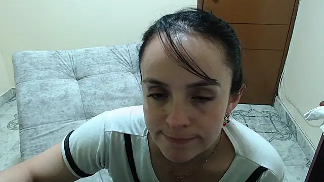 Snapshot of antara_hotgirl chatting on 02-24-25, 10:03 antara hotgirl online show from 02-24-25, 10:03