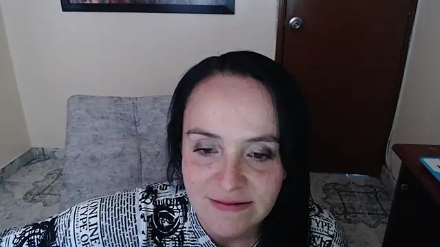 Snapshot of antara_hotgirl chatting on 10-15-25, 07:47 antara hotgirl online show from 10-15-25, 07:47