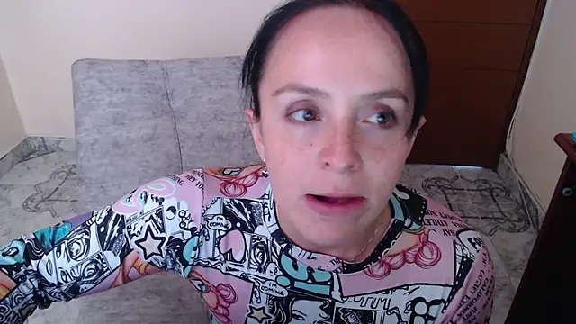 Snapshot of antara_hotgirl chatting on 11-17-25, 09:42 antara hotgirl online show from 11-17-25, 09:42