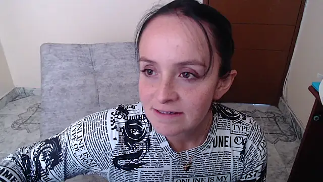 Snapshot of antara_hotgirl chatting on 11-25-25, 08:53 antara hotgirl online show from 11-25-25, 08:53