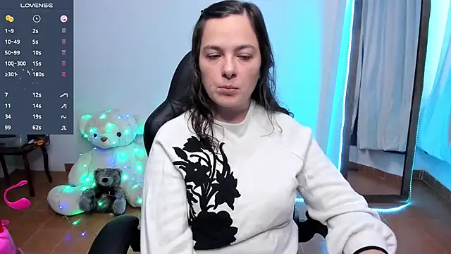 angelaagomez online show from 10-08-25, 09:45