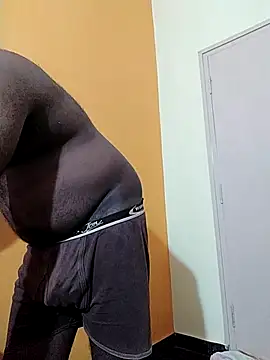 Indianguymohan online show from 11-18-25, 04:44